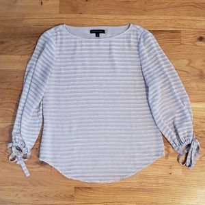 Banana Republic Top in Gray Stripe, Womens Size XS